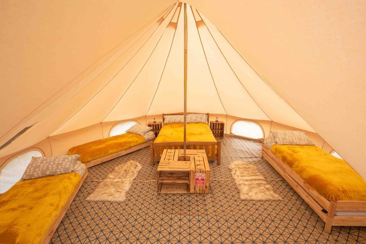 Roaches Retreat Family Glampsite, Rocky Reach Bell Tent With Outdoor Adventures And Campfire Nights Upper Hulme Luaran gambar