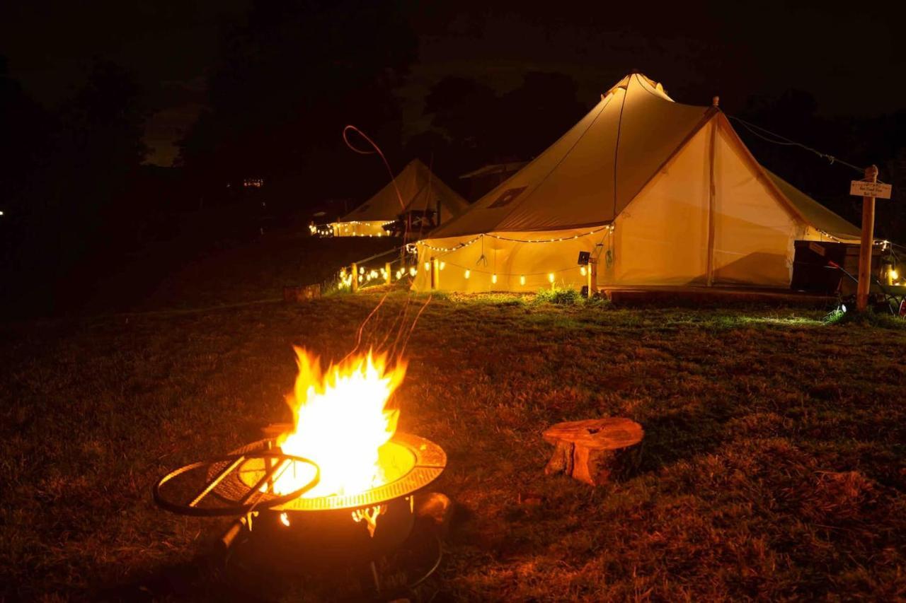 Roaches Retreat Family Glampsite, Rocky Reach Bell Tent With Outdoor Adventures And Campfire Nights Upper Hulme Luaran gambar