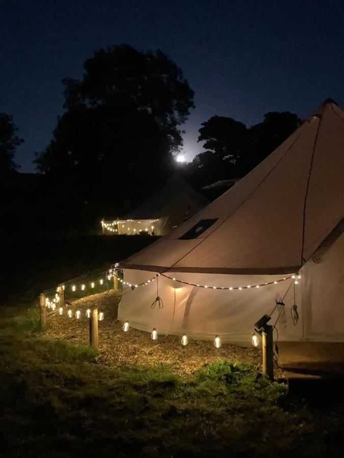 Roaches Retreat Family Glampsite, Rocky Reach Bell Tent With Outdoor Adventures And Campfire Nights Upper Hulme Luaran gambar